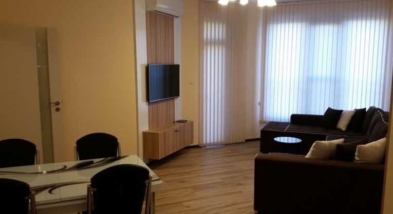 Дава се под наем Двустаен апартамент в Бургас, Изгрев - 56 кв.м за 350 € - Снимка #2