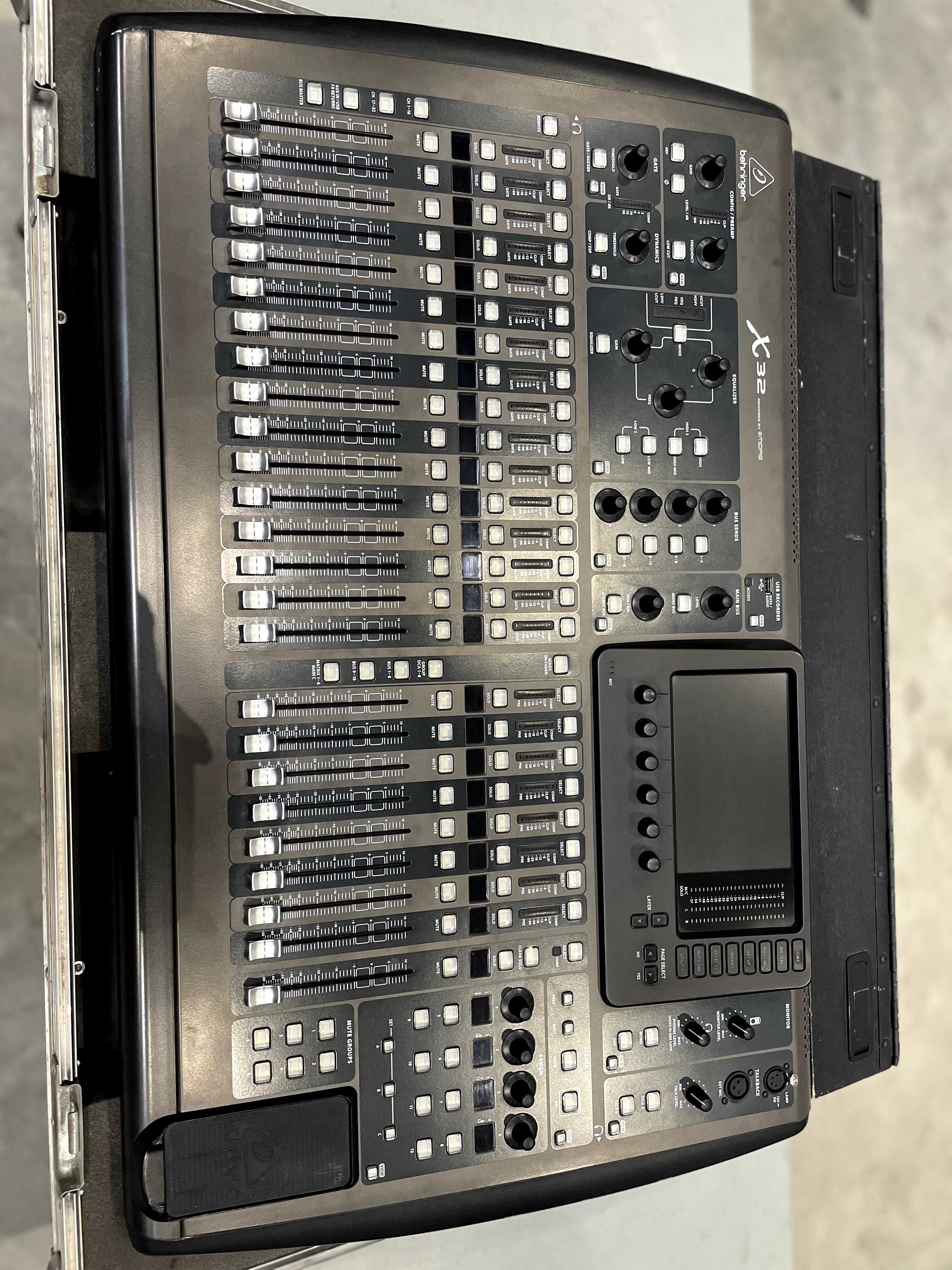 Vand Behringer X32 + case