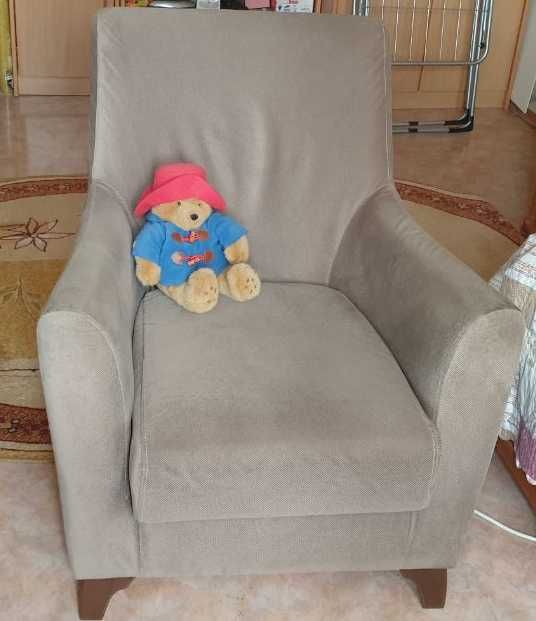 Кресло мягкое серое