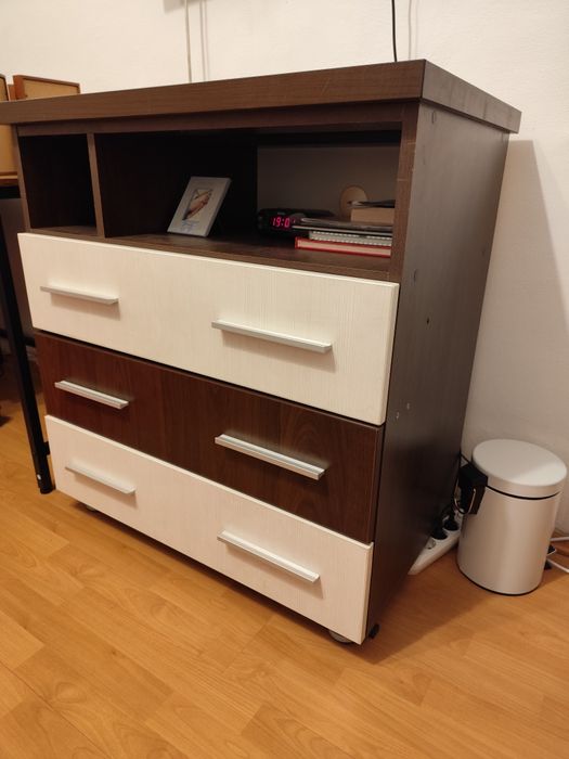 Dulap / comoda 82 cm lățime