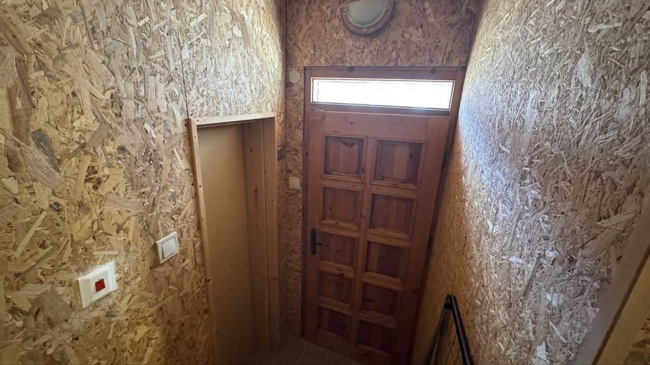 Продава се Къща в с. Орехово, Област Смолян - 130 кв.м за 481 €/кв.м - Снимка #12