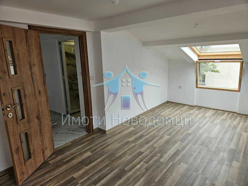 Продава се Мезонет в Шумен, Пазара - 154 кв.м за 861 €/кв.м - Снимка #4