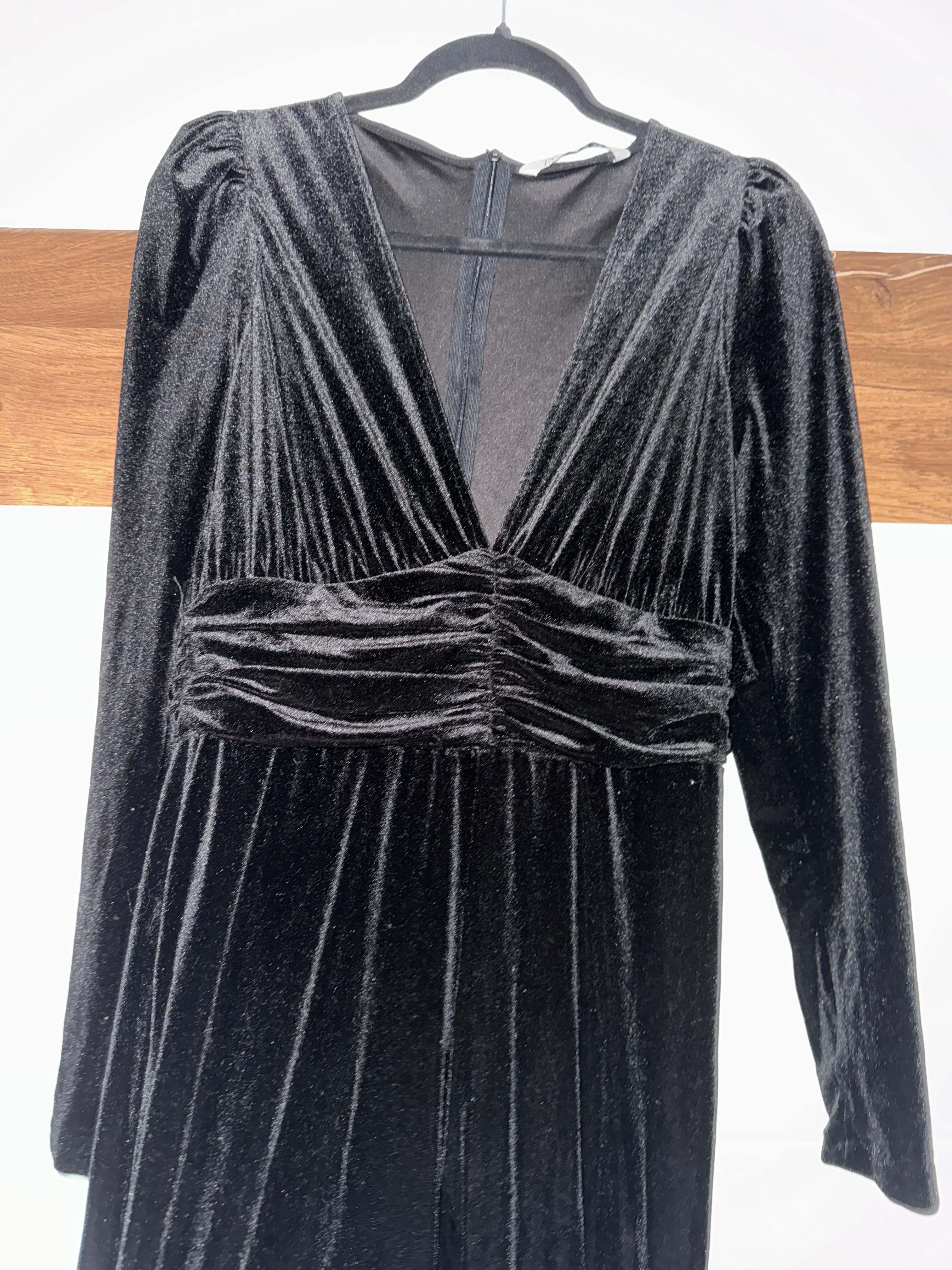 Ефирен гащеризон ZARA