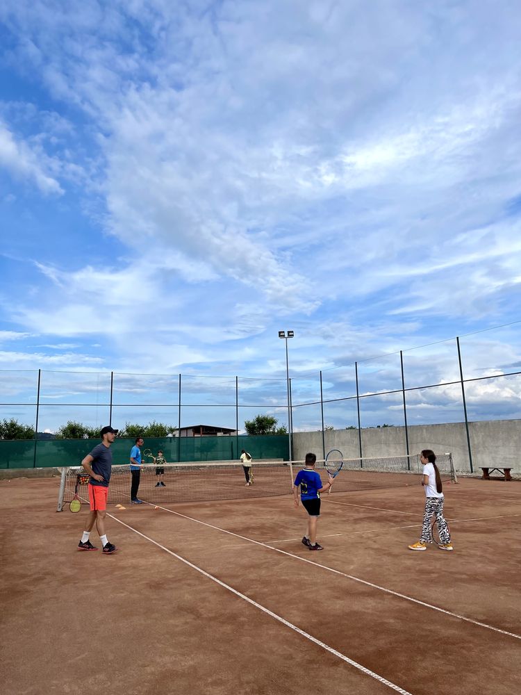 Inchiriere teren tenis indoor / outdoor Brasov