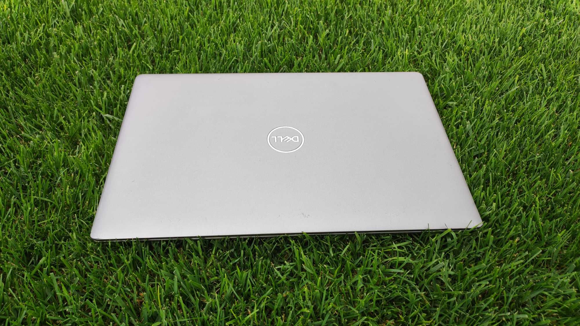 Laptop Dell Latitude 5520 procesor i5 1135G7