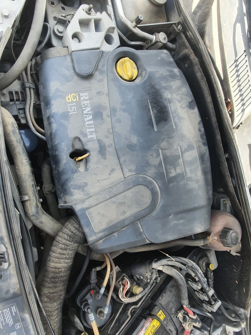Dezmembrez Renault Clio Symbol  1.5 diesel