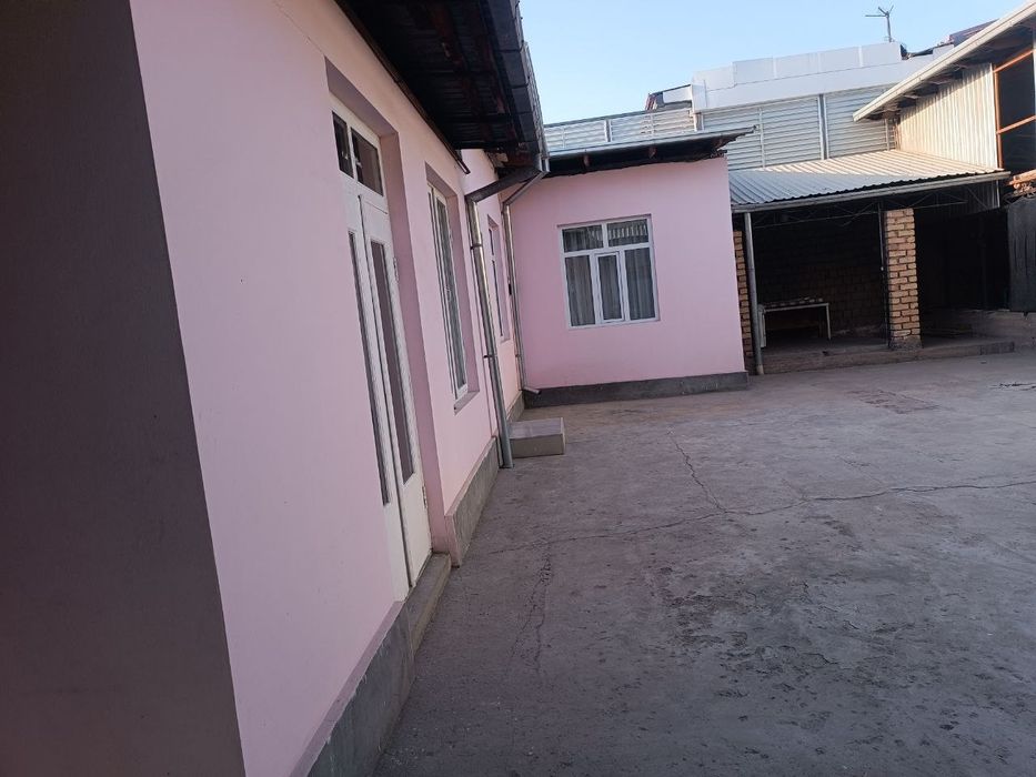 Arendaga 4 sotox hovli 3xona +yopiq sklad sex yoki tavar joylashga