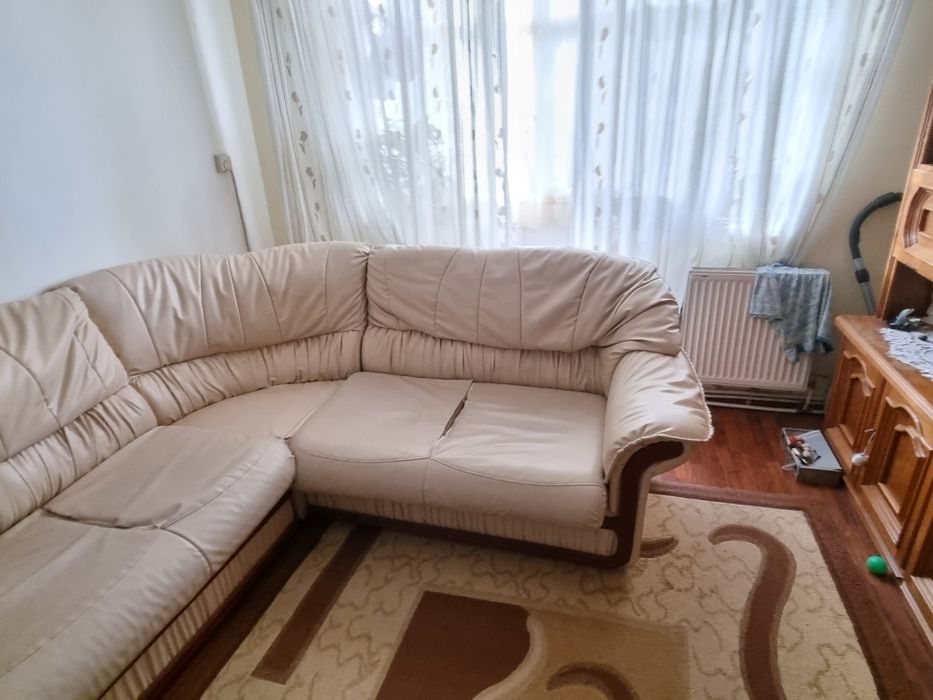 De vanzare coltar living