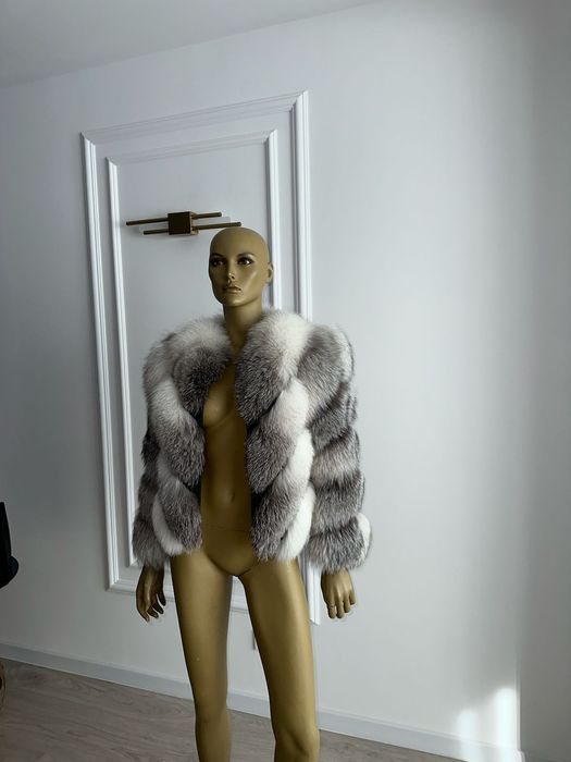 Haina de blana eleganta