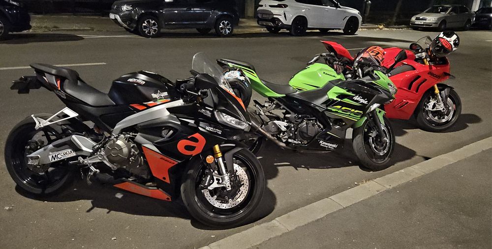 Motocicleta Aprilia RS660