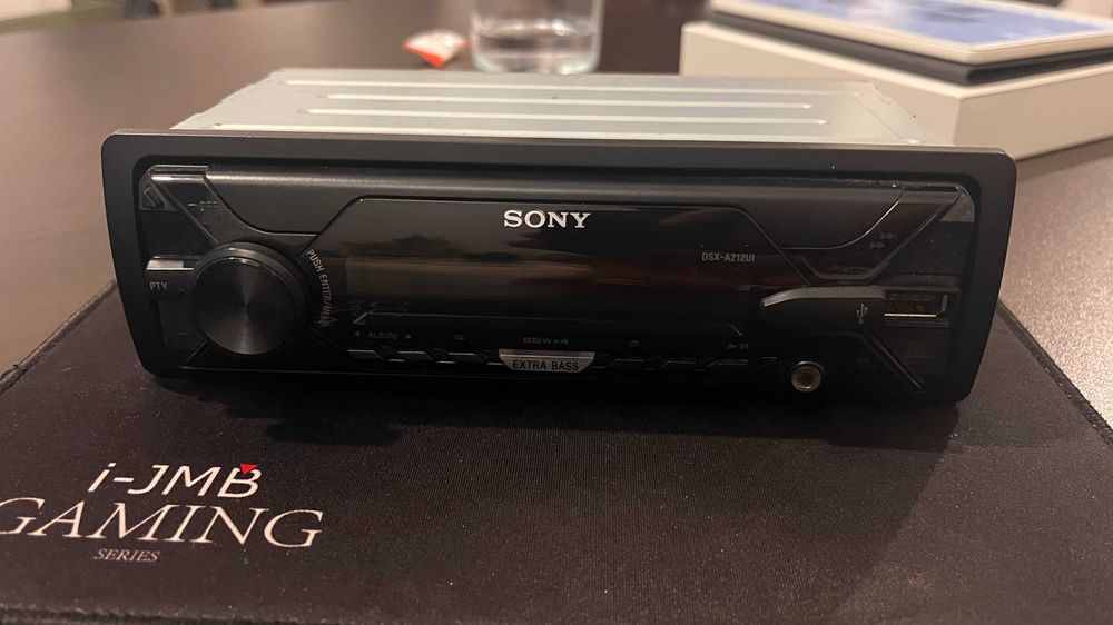 Радио за кола Sony DSX-A212UI