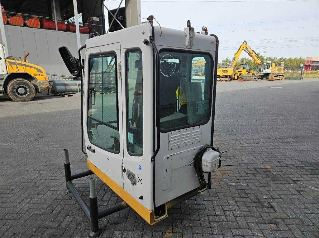 Cabina Liebherr 7023260  Liebherr A 924 B - Piese de schimb Liebherr