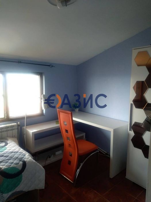 4-етажна къща с басейн в Чолакова Чешма, Кошарица, България, 936 кв м,