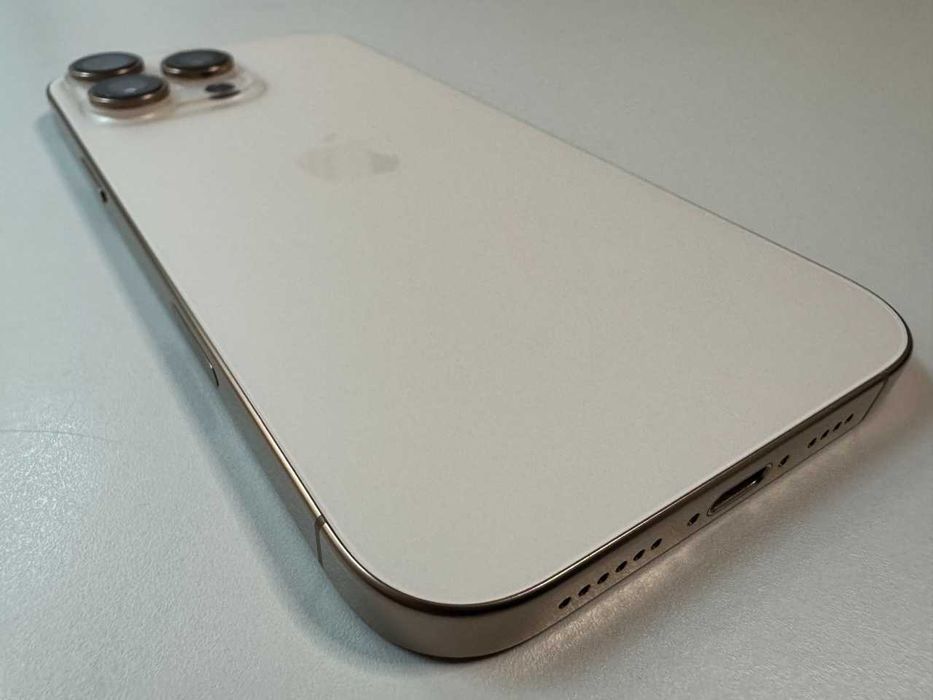  Apple / iPhone 16 Pro Max / 256 Gb / Desert / 97% Acumulator