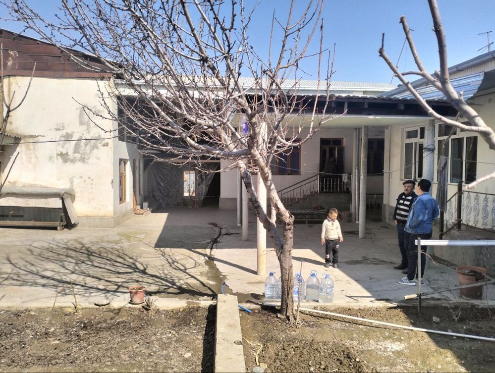 Nazarbek Turkiston Uy sotiladi