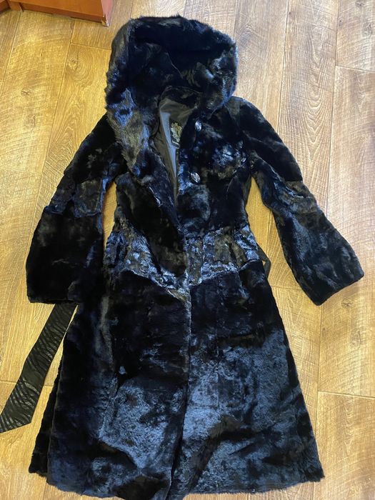 Продам шубу НАТУРАЛКА