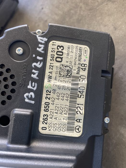 Ceasuri bord kilometraj / navigație Mercedes w221 s class Europa