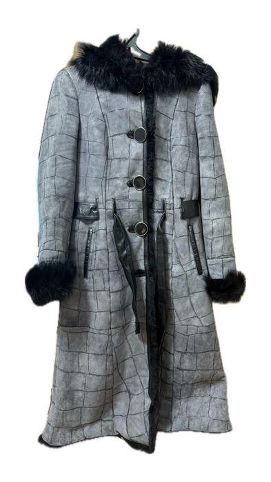 Зимняя дубленка с мехом горной козы