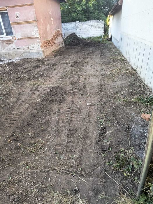 Execut lucrări cu mini-excavator 2.5 tone