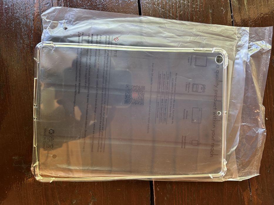 Folii ; huse IPAD 9 ( NOI )