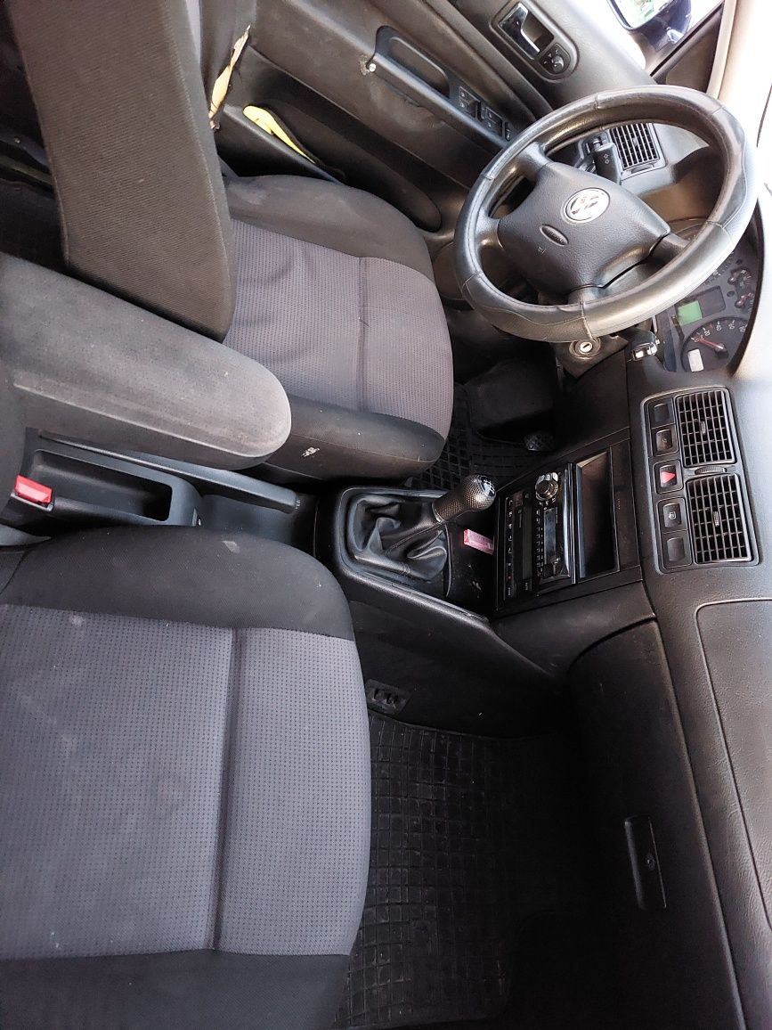 VW GOLF 4 1,9TDI 90k.  дизел,климатроник