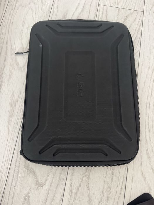 Carcasă laptop 17 inch