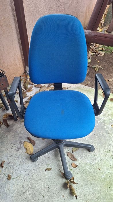 Scaun reglabil pe inaltime