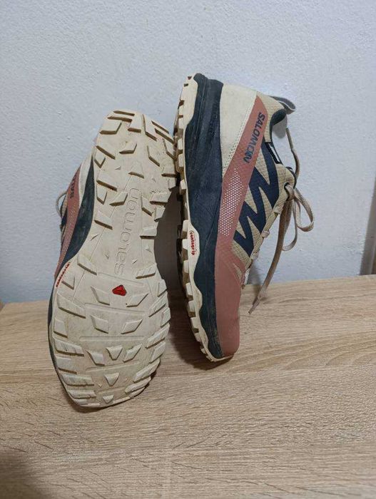 Трекинг обувки трисезонни продавам