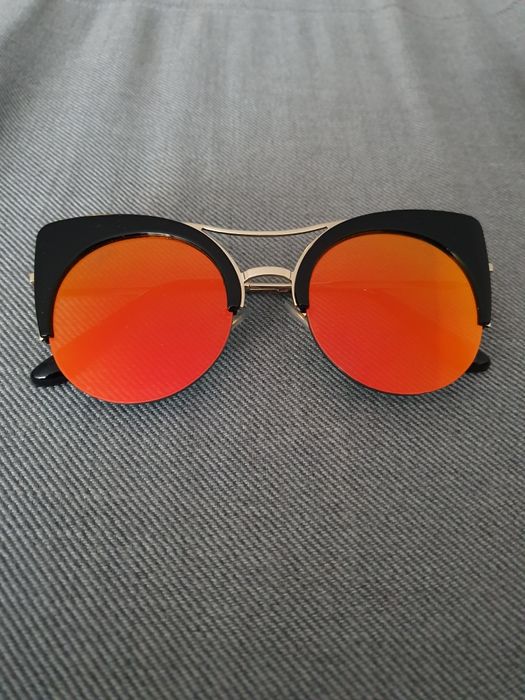 Слънчеви очила с УВ защита