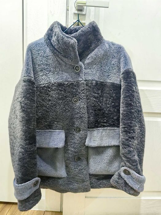 Продам верхнюю одежду р-р 46