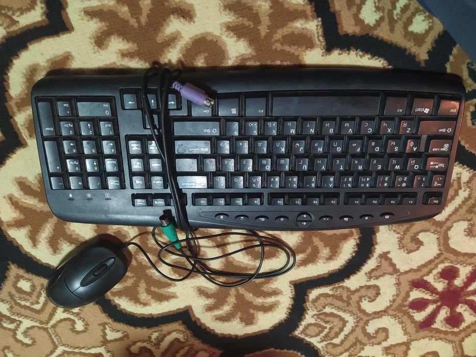 Klaviatura eski tekinga kelib olib keting yoki dostavkaga siz tolaysiz