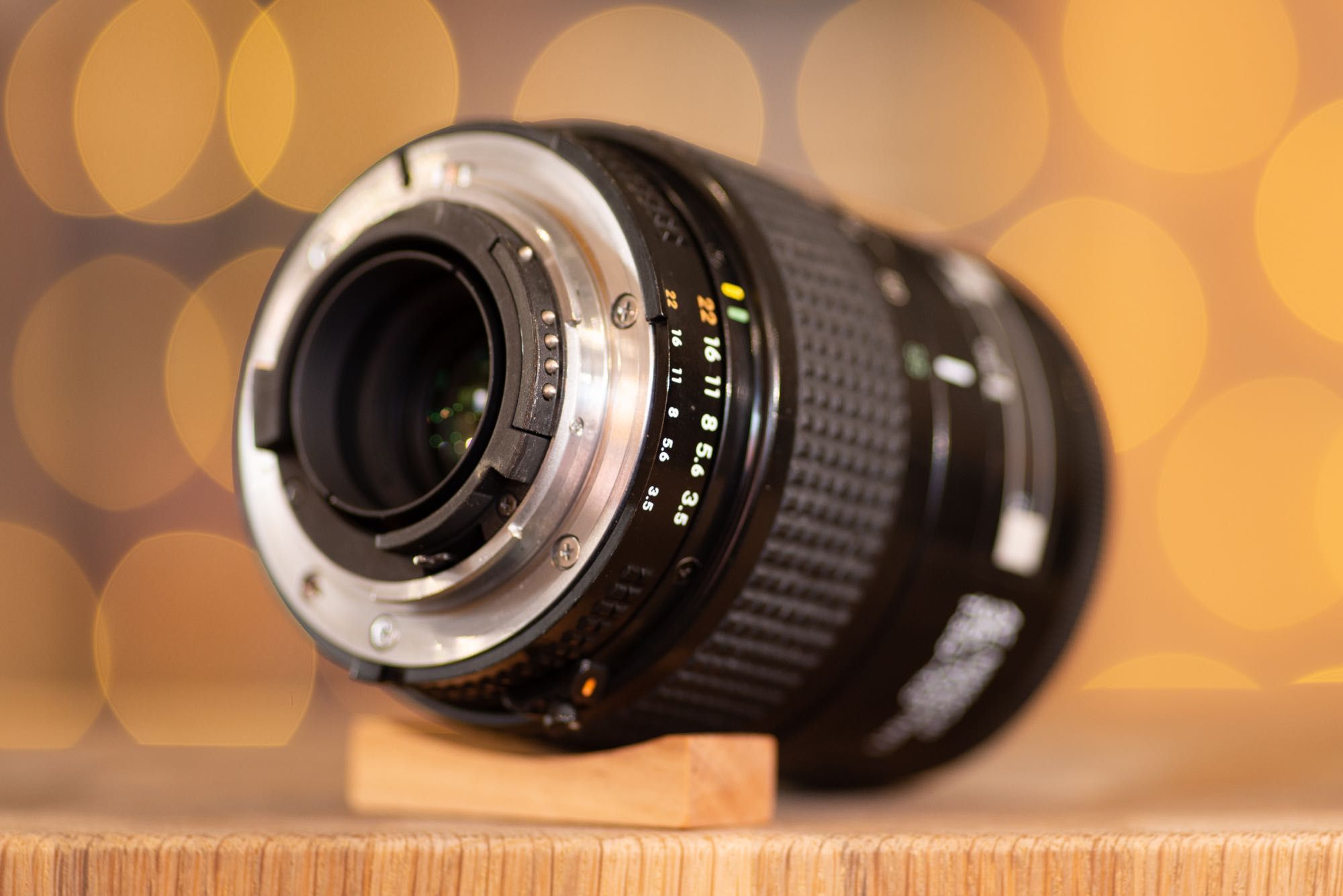 Nikon AF 35-105mm f/3.5-4.5 Nikkor обектив Никон