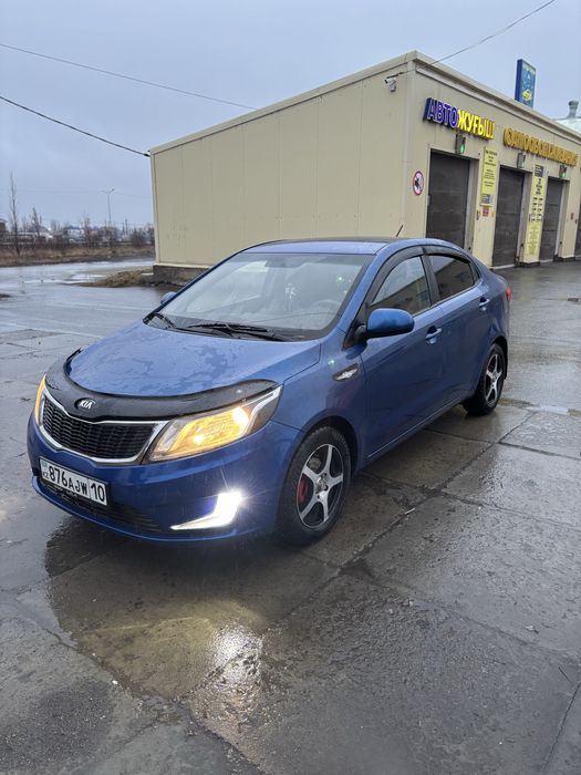 Продам авто киа рио 2012 автомат полни комплектатсия салон хороши