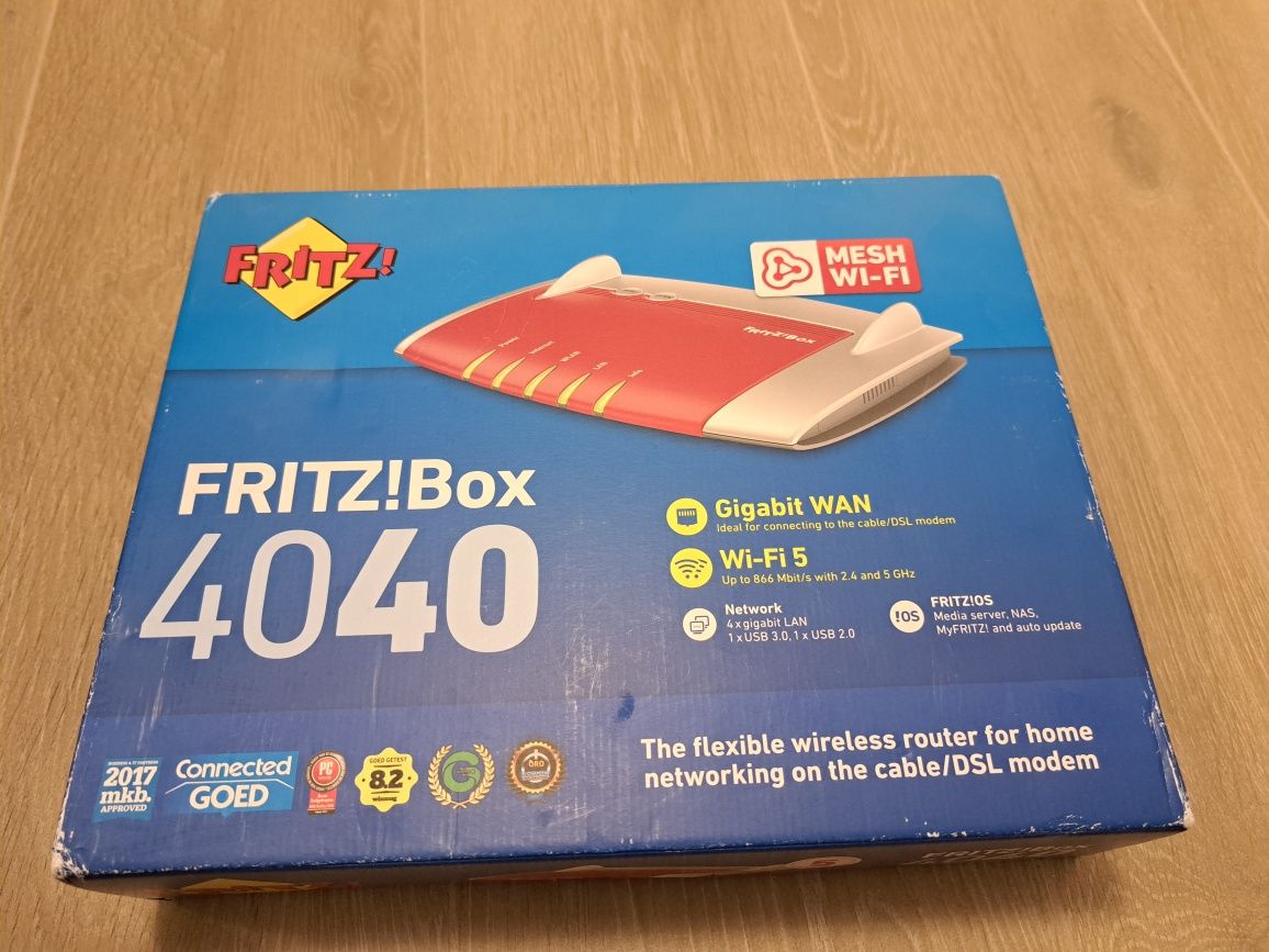 Router Fără Fir Fritz! Box4040 WPS 5 GHz 400 Mbps Roșu