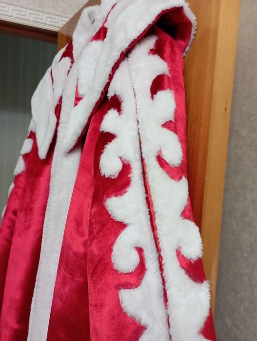 Костюмы Деда Мороза и Снегурочки!