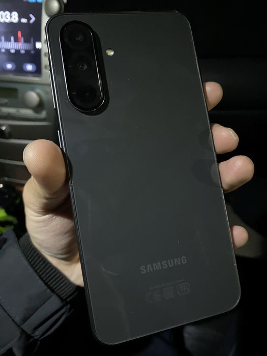 Продам Samsung А36 128
