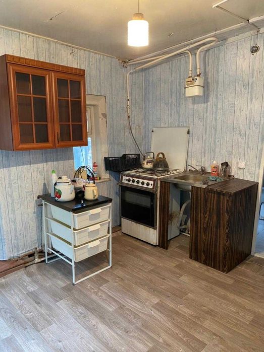 Продам частный дом район остановка Тец  школа! 4х квартирный свой двор