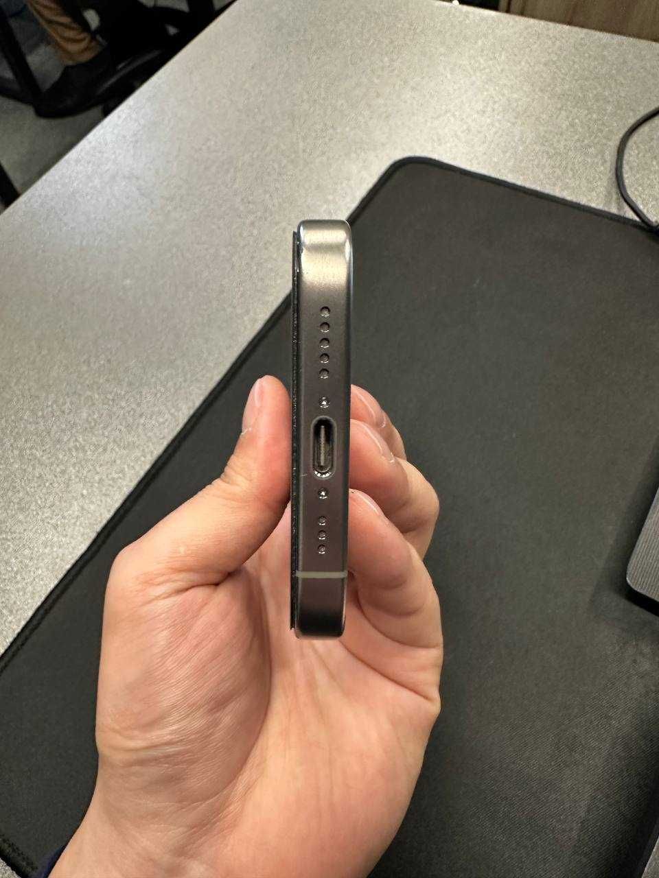 Iphone 15 pro емкость 100%