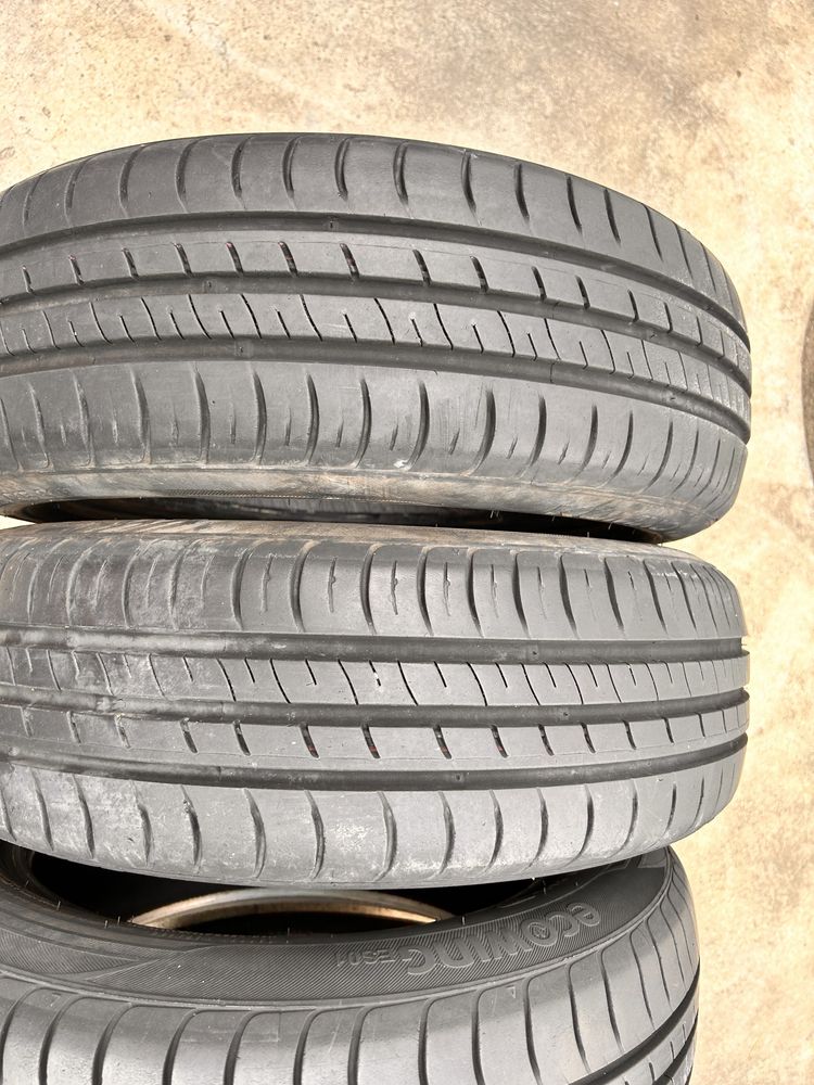 175/60/15 Kumho ecowing