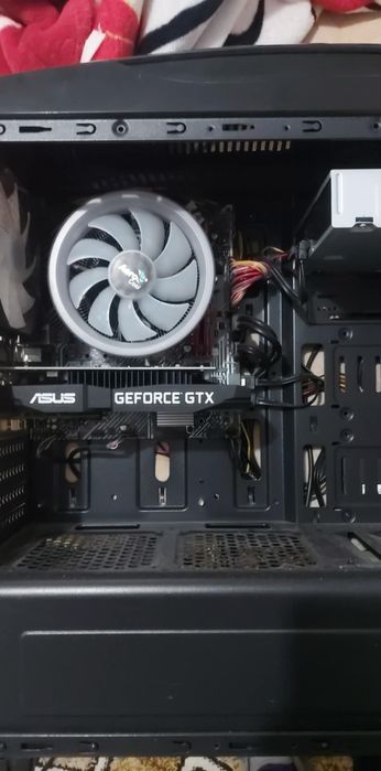 Vând pc gaming!!