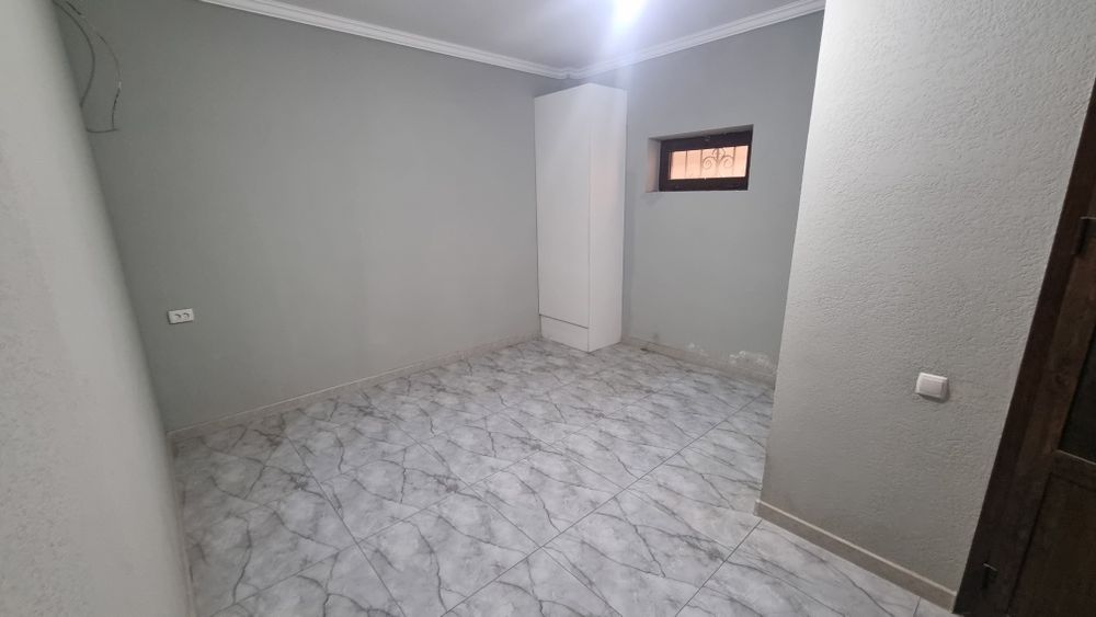 Шахар марказида Бизнес учун 2 хоналик помещение сотилади 1 этажда