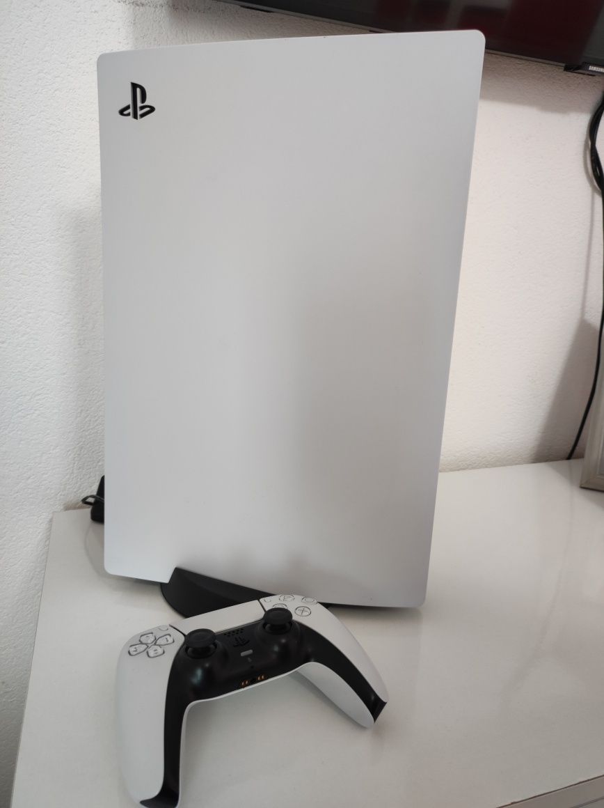 Sony PlayStation  5.     + 3 игри безплатни към конзолата