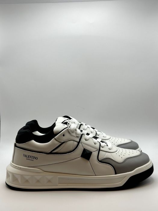 Valentino One Stud Low-Top White/Grey Sneakers