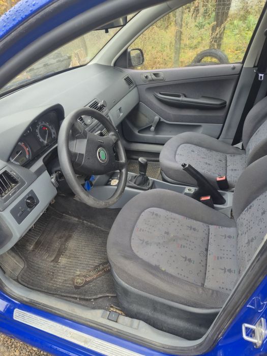 Vând Skoda Fabia 1 2003  1.4 mpi