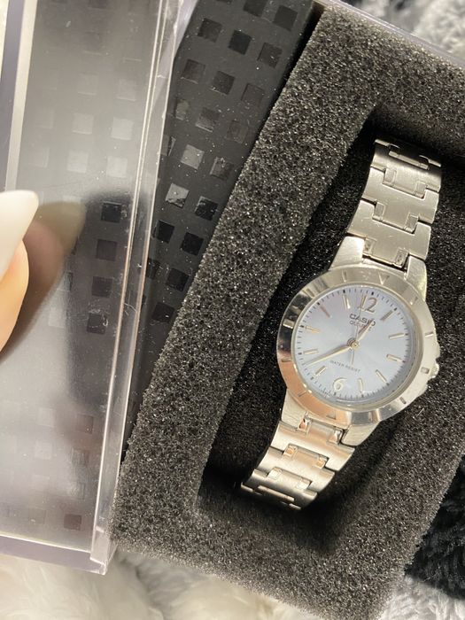 Часовник-женски Casio