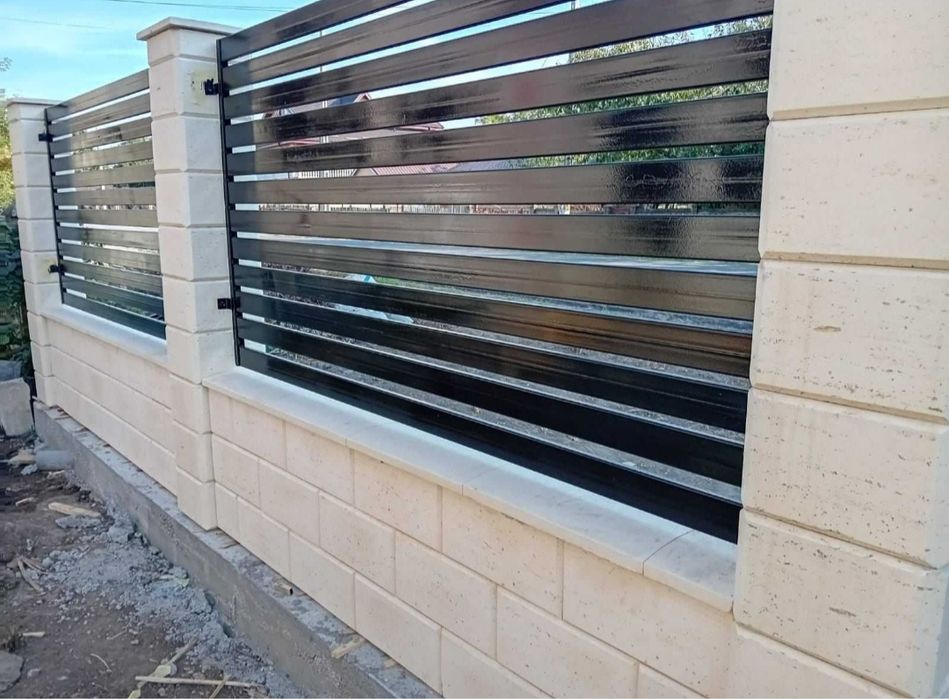 Garduri și porți din plasă metalică fabricate exact după cerințe. Aces