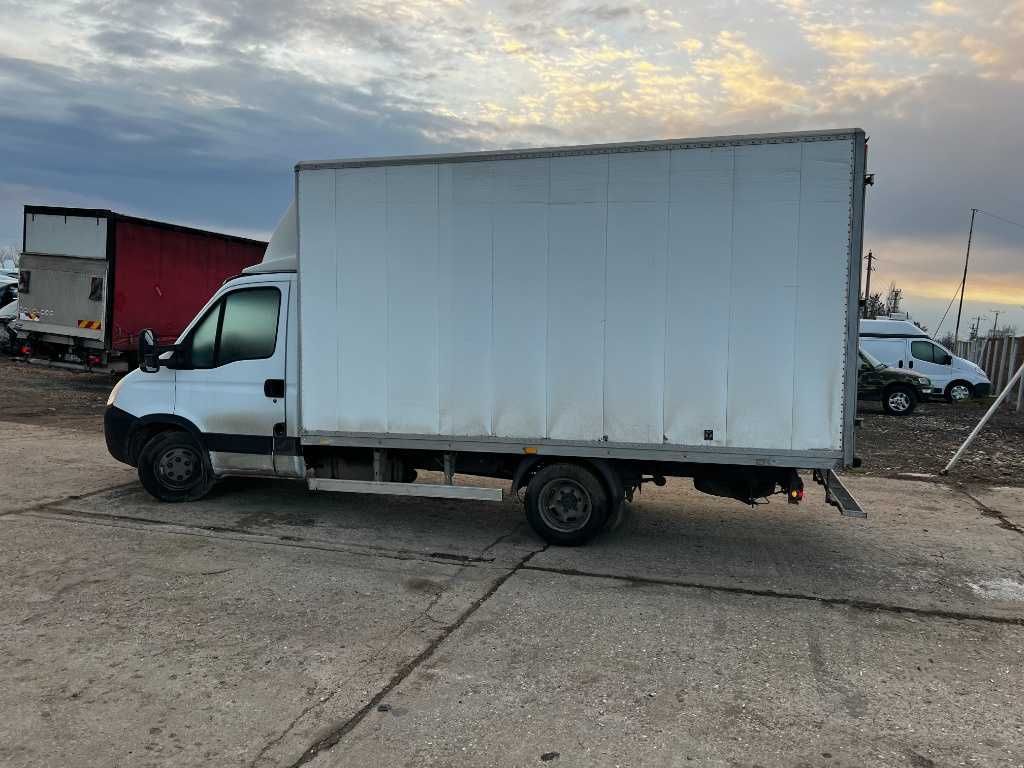 Dezmembrari Iveco Daily 4 2008 DUBA 2287 Usa stanga fata Iveco