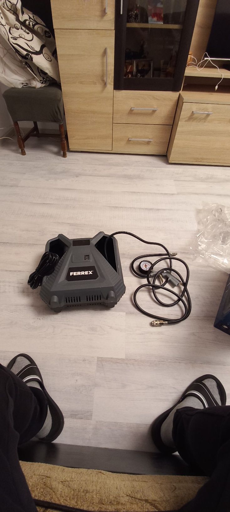 Vând pompa electrica  220 v