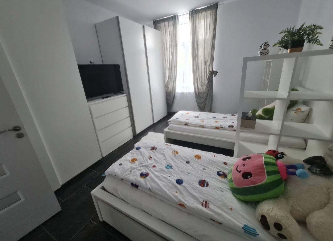 Închiriere Apartament Complet Renovat și Ultra-Echipat