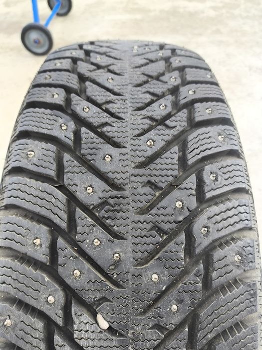 Зимняя резина 215/60 R16